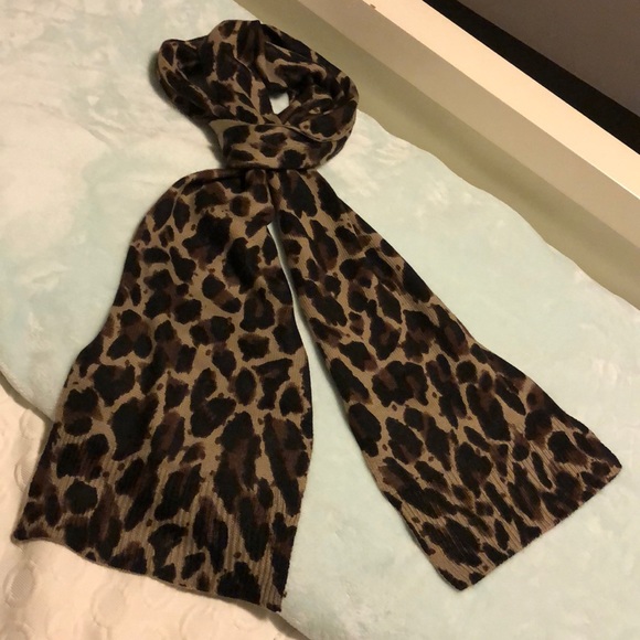 NWOT JCrew Cheetah Scarf - Picture 2 of 8